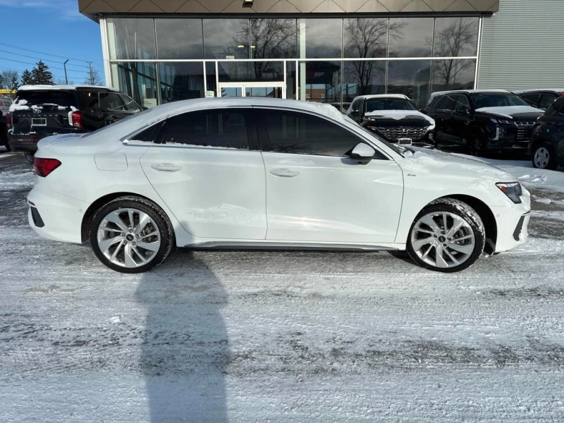 Audi A3 * Progressiv * CARFAX * БЕЗ ПЪРВОНАЧАЛНА ВНОСКА, снимка 3 - Автомобили и джипове - 53026066