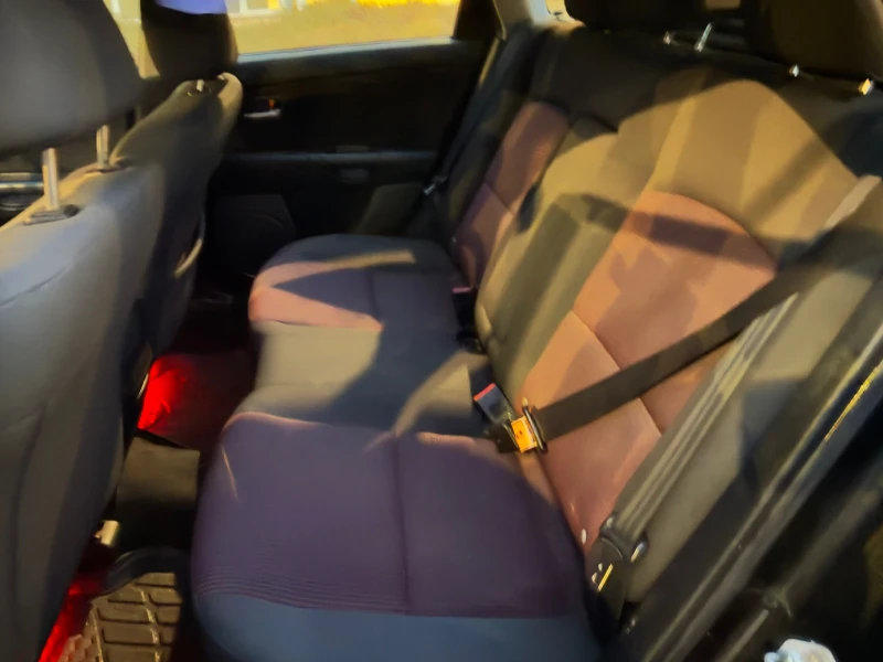 Mazda 3 1.6, снимка 8 - Автомобили и джипове - 53289440