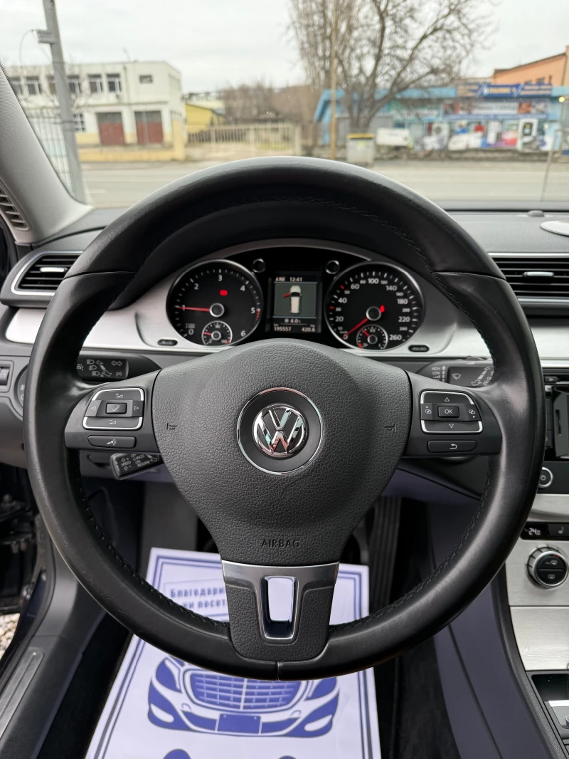 VW Passat 2.0TDI DISTRONIC KEYLESS PANO NAVI LED, снимка 11 - Автомобили и джипове - 53297874