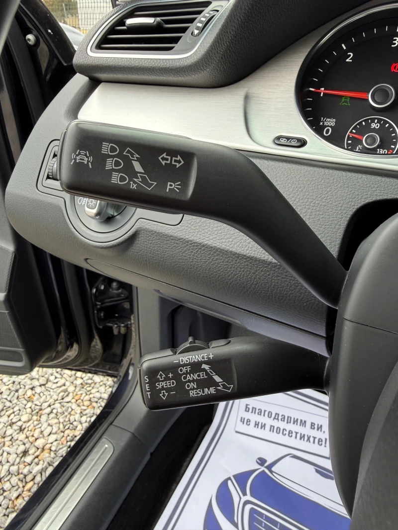 VW Passat 2.0TDI DISTRONIC KEYLESS PANO NAVI LED, снимка 17 - Автомобили и джипове - 53297874