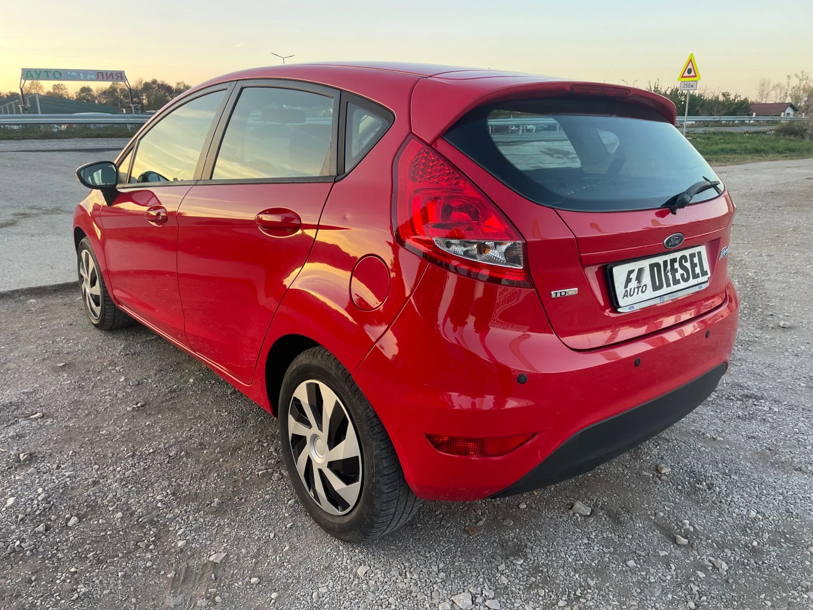 Ford Fiesta 1.4TDCI-KLIMA-ITALIA - изображение 10