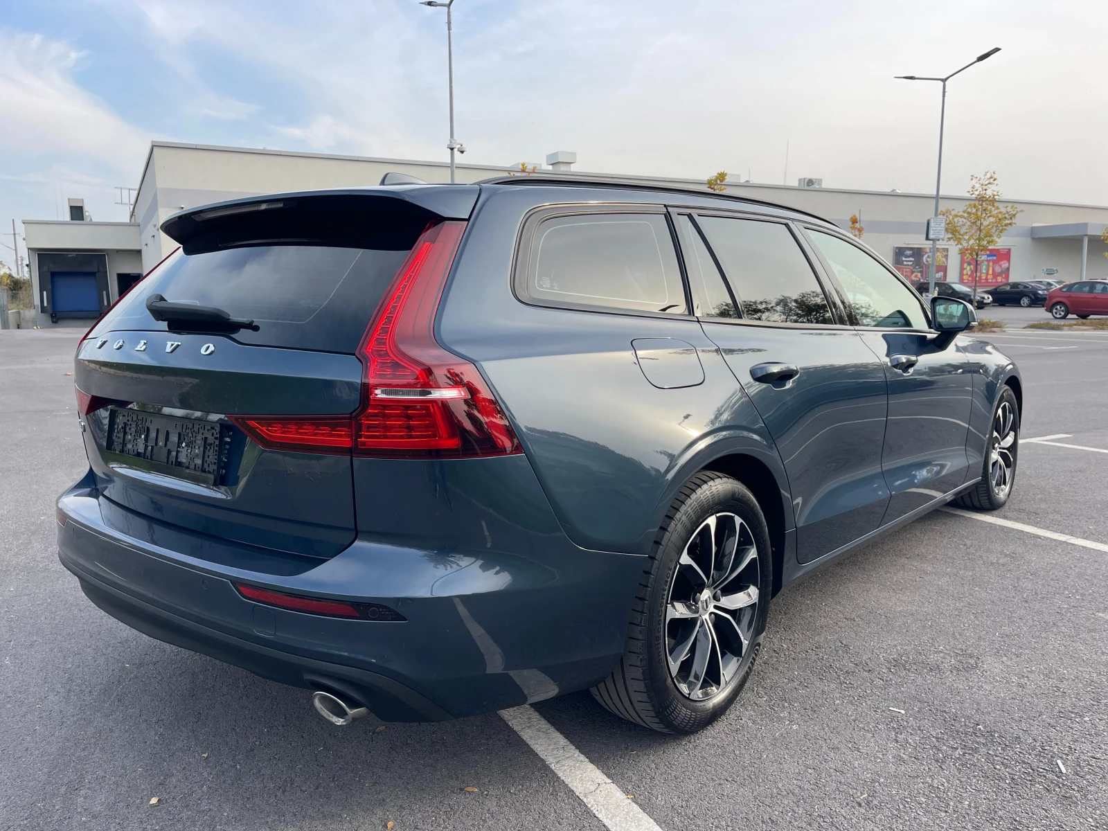 Volvo V60 * D3* EURO-6* КАТО НОВА*  - изображение 4