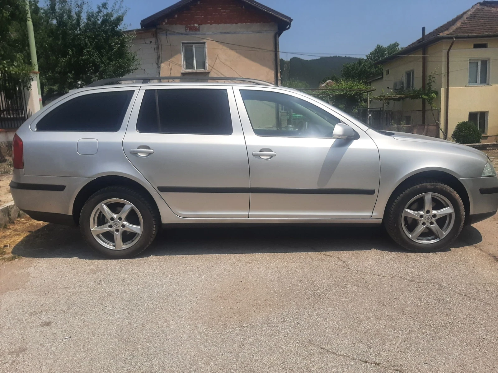 Skoda Octavia 1.9TDI 105ks 4x4 6 skorosti - изображение 8