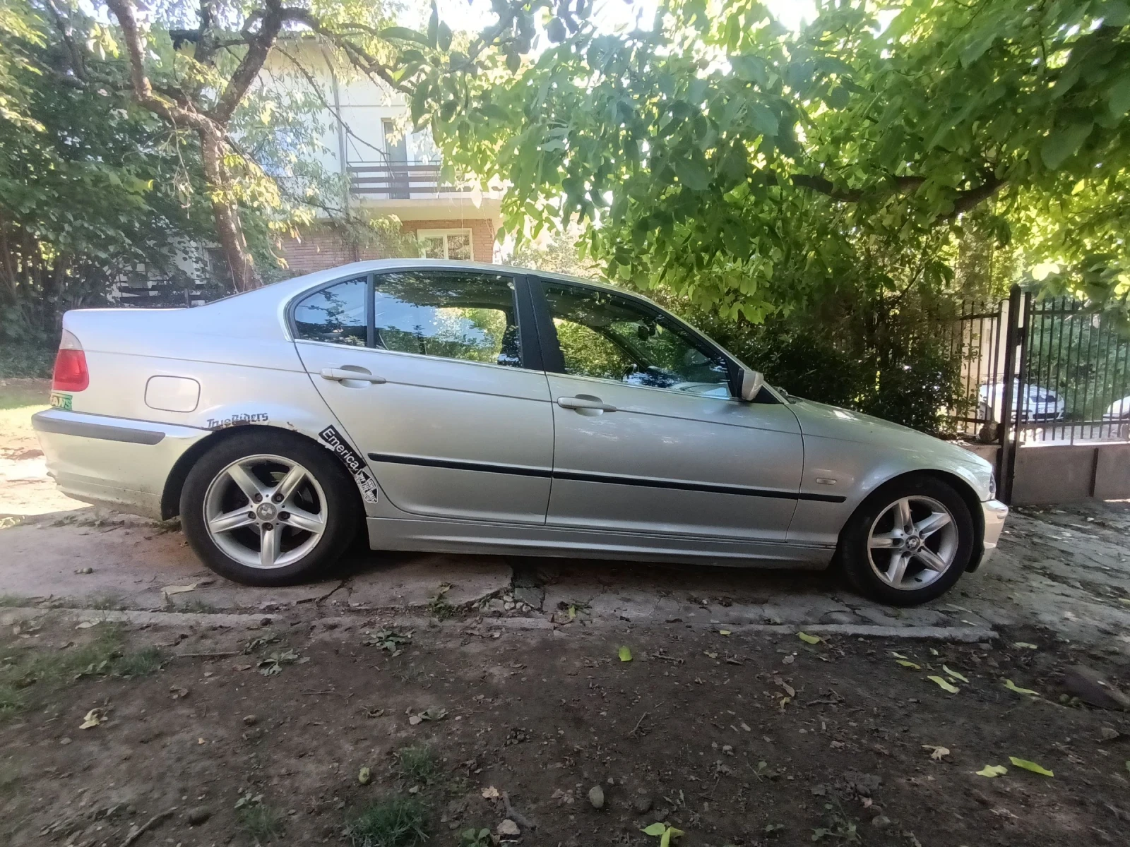BMW 320  - изображение 5