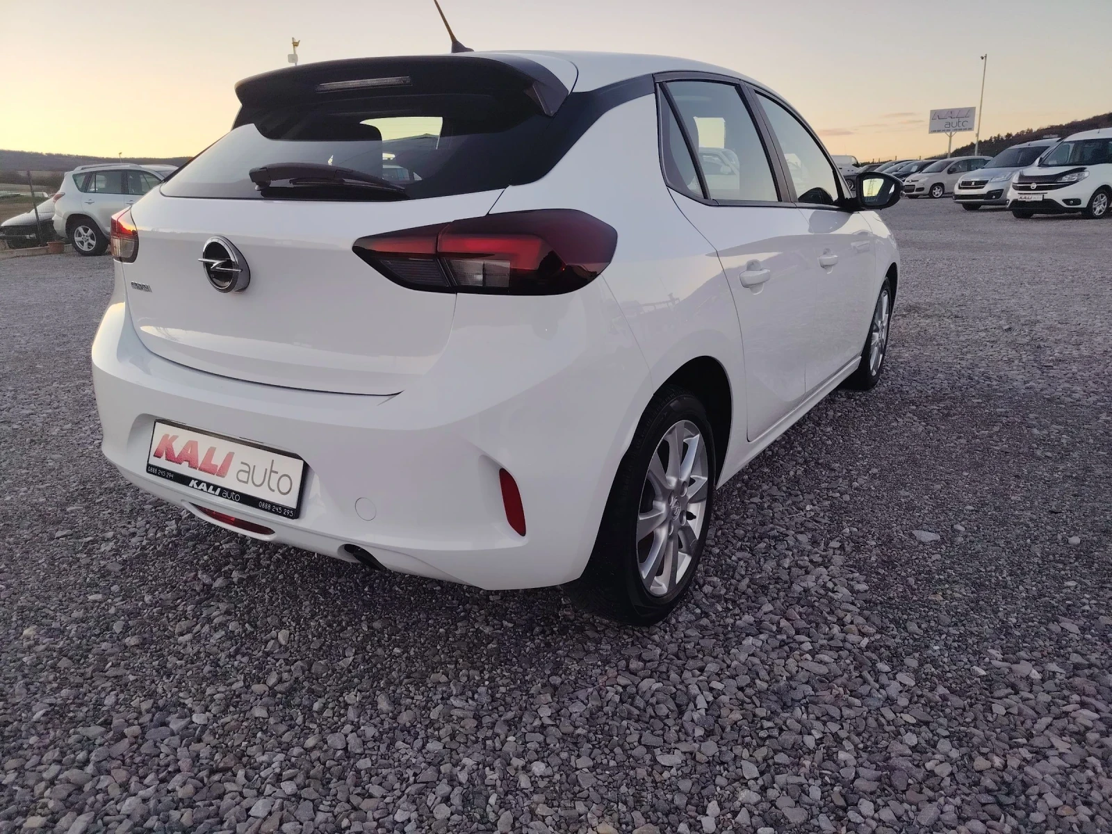 Opel Corsa 84000км., снимка 6 - Автомобили и джипове - 51135293