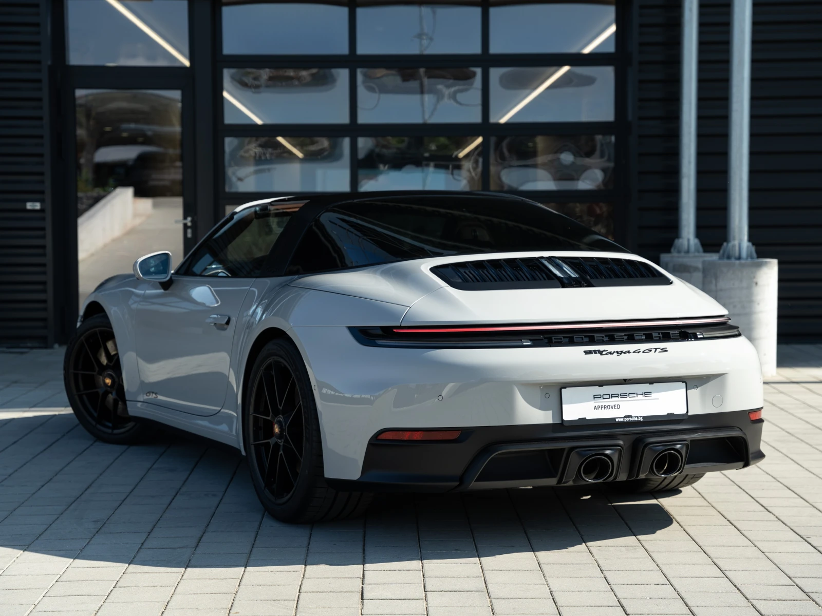Porsche 911 Targa 4 GTS - изображение 2