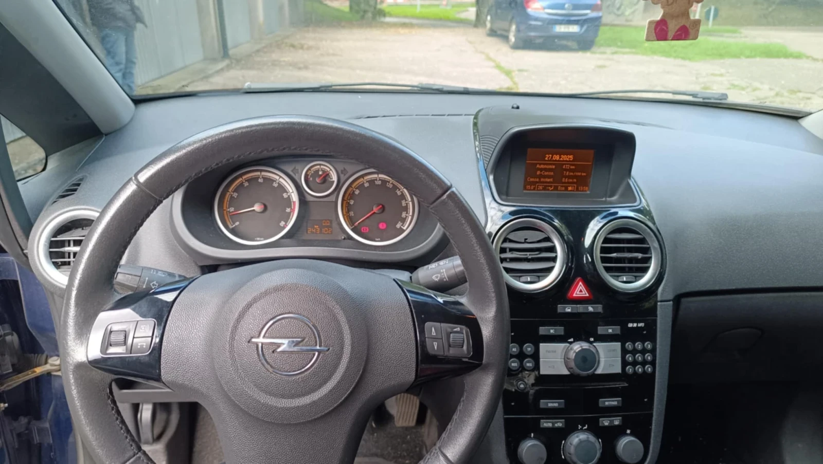 Opel Corsa  - изображение 5