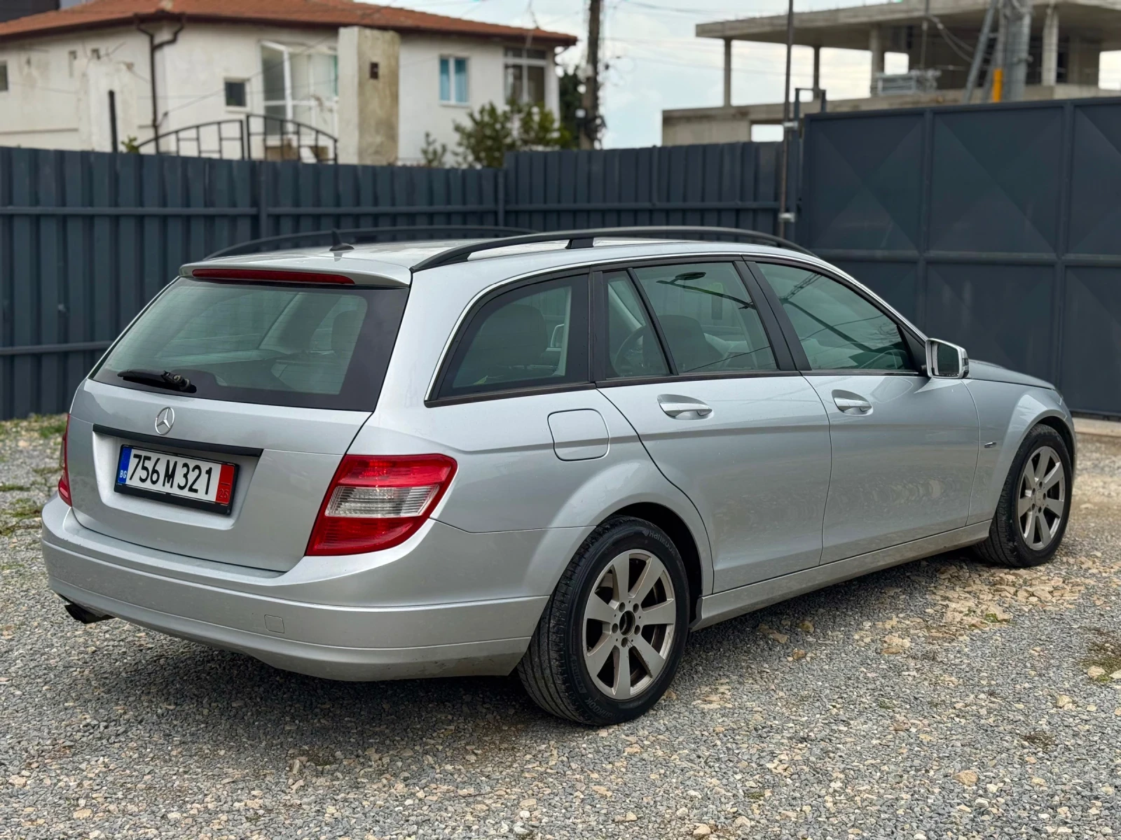 Mercedes-Benz C 200 2.2D Automatic BlueEfficiency Classic - изображение 4