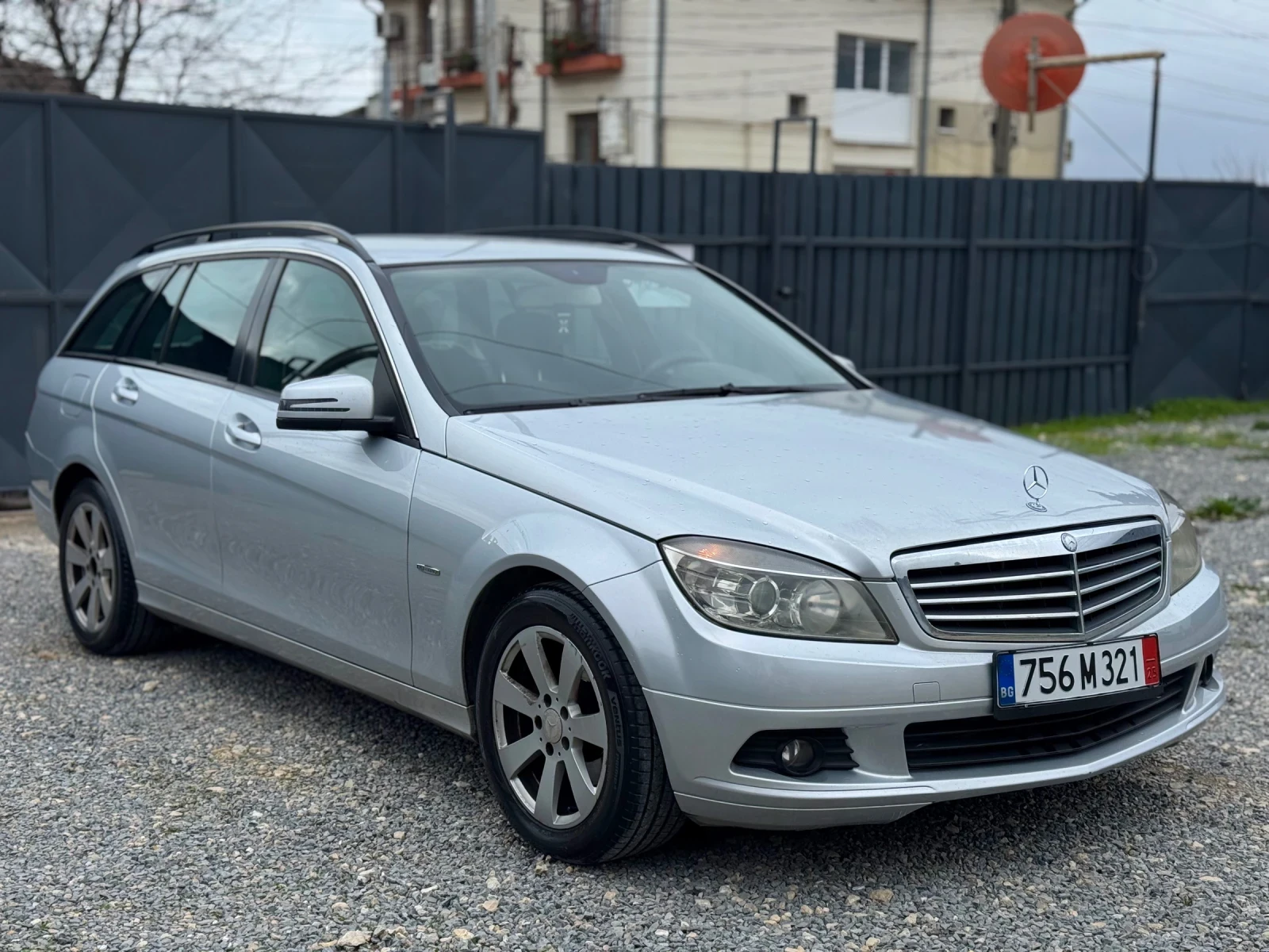 Mercedes-Benz C 200 2.2D Automatic BlueEfficiency Classic - изображение 2