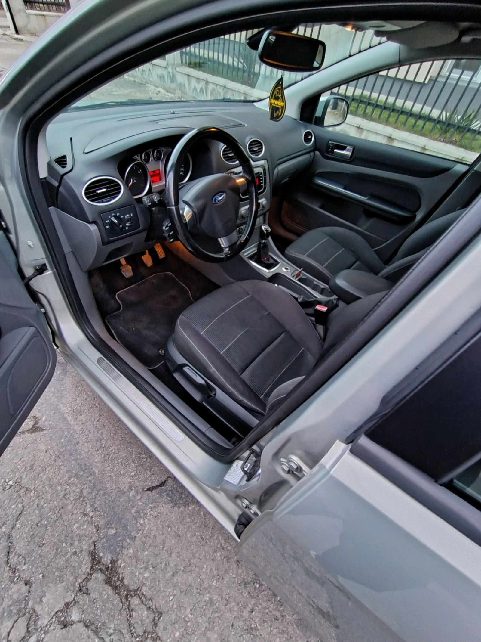 Ford Focus 2.0  145. LPG - изображение 10