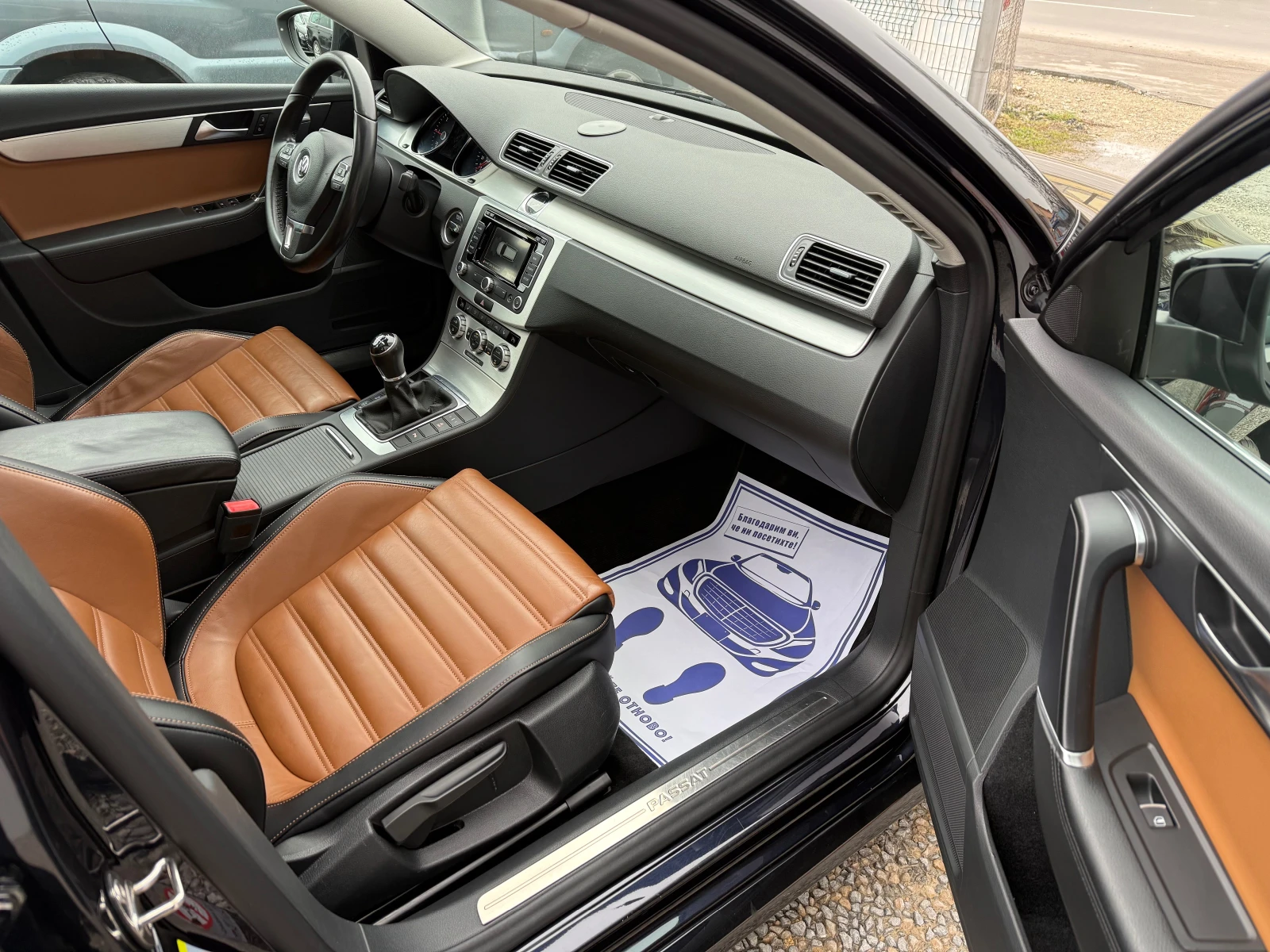 VW Passat 2.0TDI DISTRONIC KEYLESS PANO NAVI LED - изображение 8