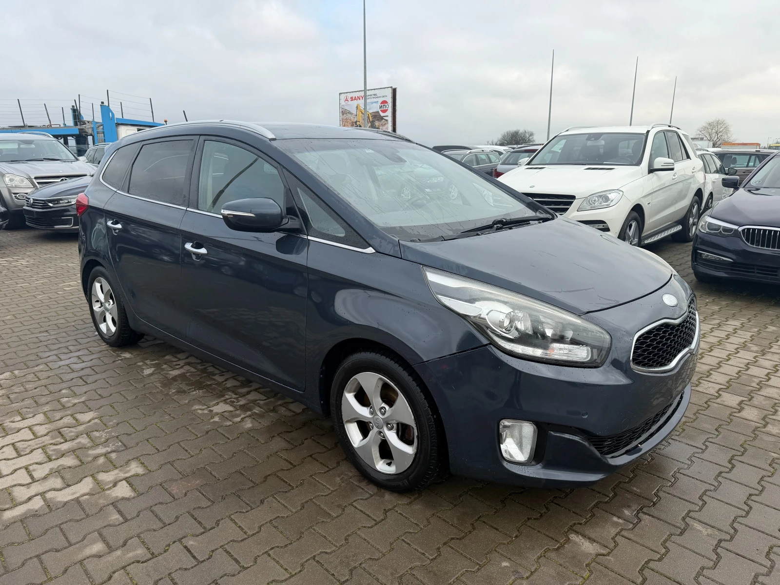 Kia Carens 1.7CRDI NAVI/KAMERA 6+ 1 EURO 5 - изображение 4