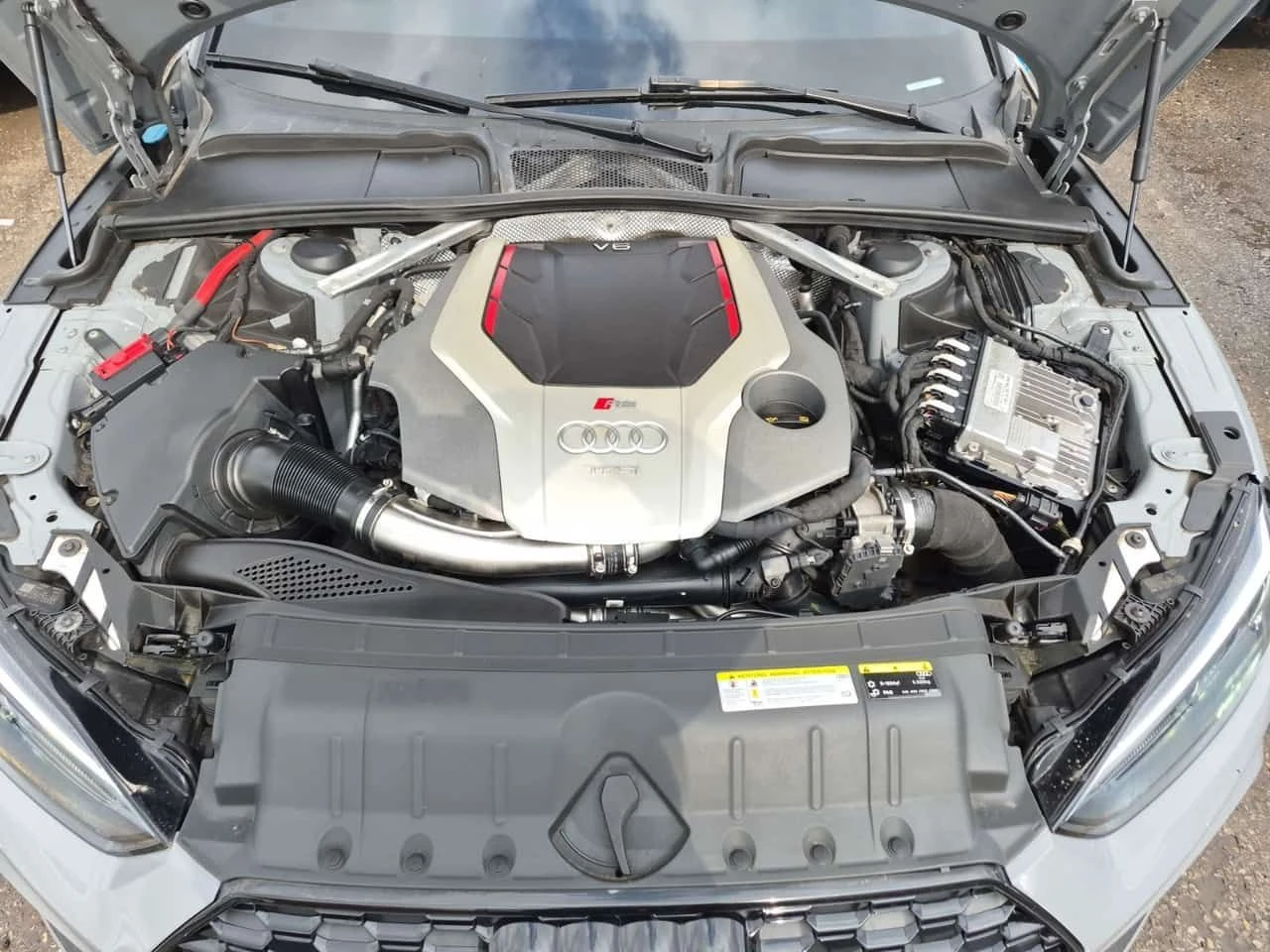 Audi Rs5 NARDO GREY / CARFAX /DIS/360 /MASSAGE , снимка 16 - Автомобили и джипове - 53817226