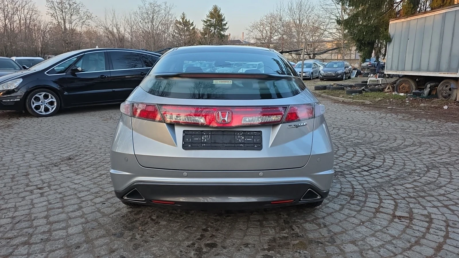 Honda Civic 1.4i 99k.c., снимка 5 - Автомобили и джипове - 53850178