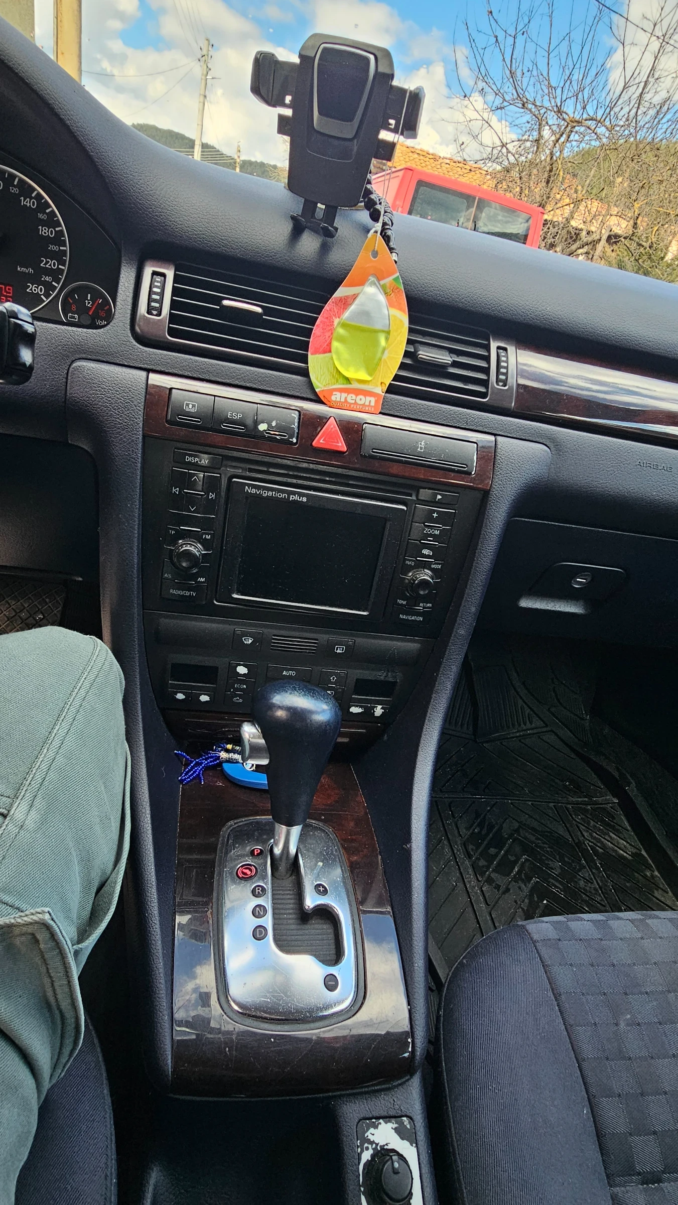 Audi A6, снимка 9 - Автомобили и джипове - 54098407