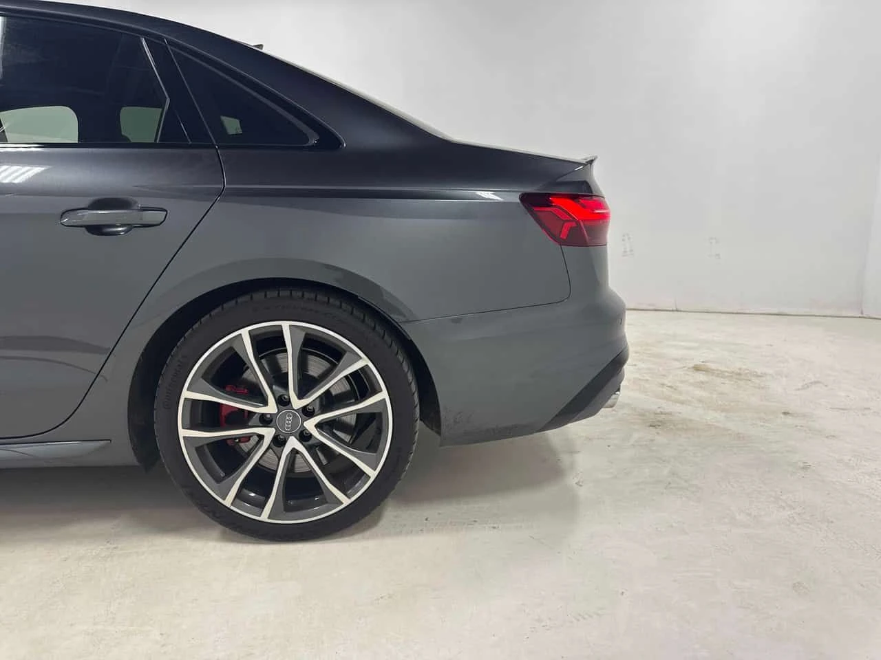 Audi S4 Technik/B&O/ДИСТРОНИК/360 КАМЕРИ/ШИБИДАХ, снимка 7 - Автомобили и джипове - 54307427