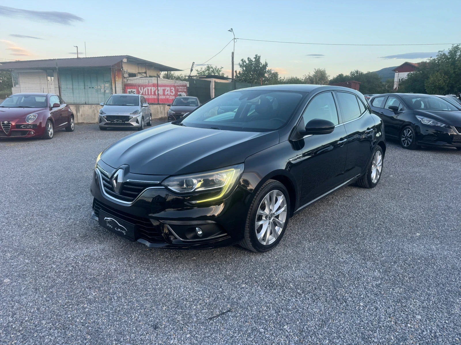Renault Megane 1.5dCi Energy AUTOMATIC! NAVI! Keyless go! Euro6!!, снимка 2 - Автомобили и джипове - 54742230