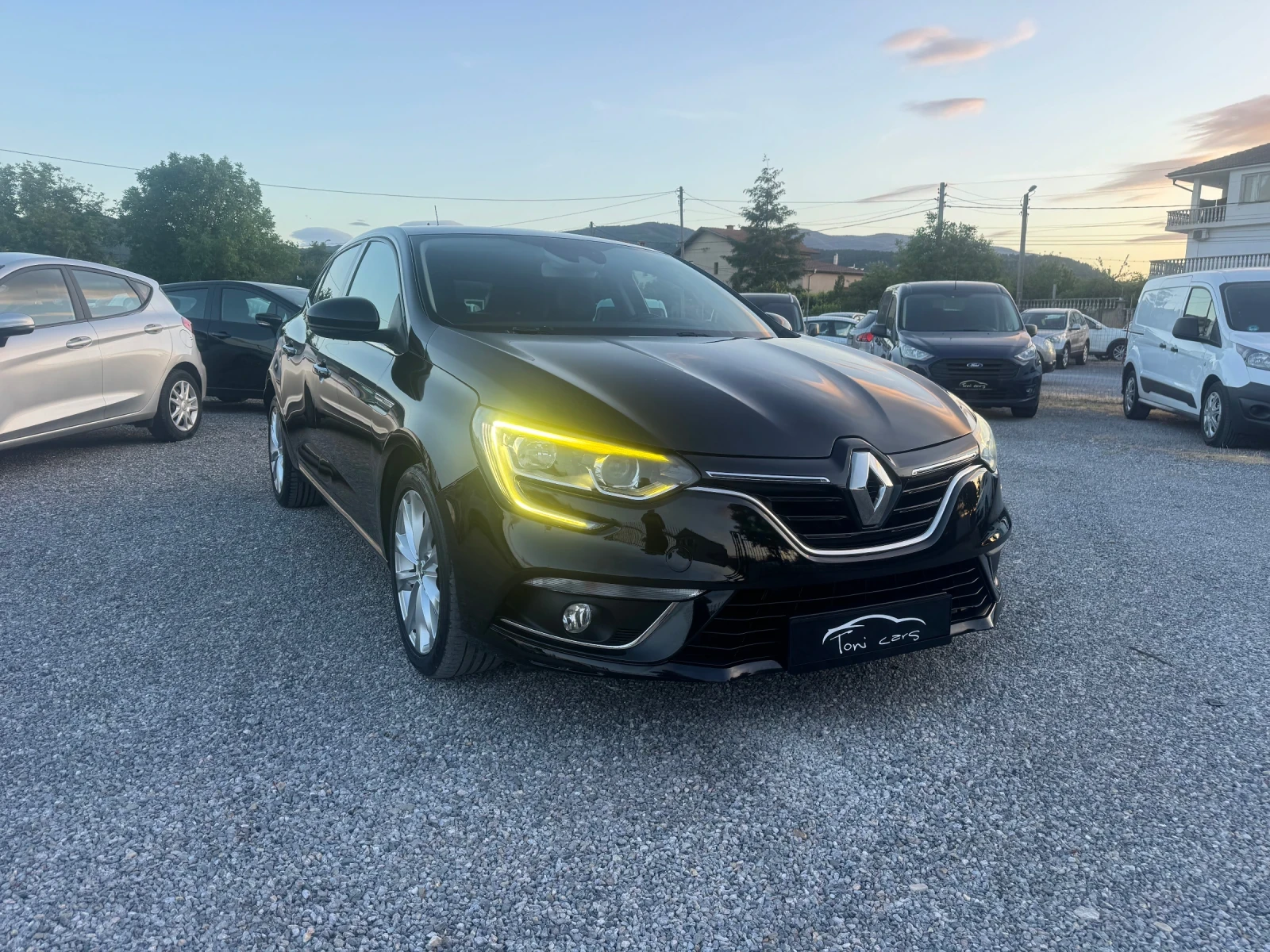 Renault Megane 1.5dCi Energy AUTOMATIC! NAVI! Keyless go! Euro6!!, снимка 10 - Автомобили и джипове - 54742230