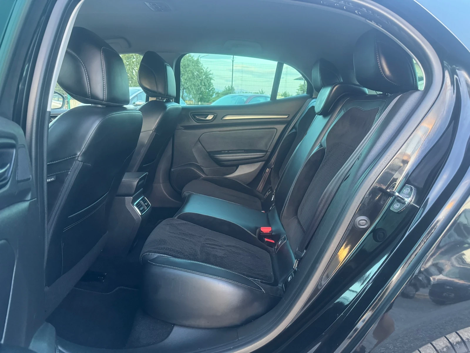Renault Megane 1.5dCi Energy AUTOMATIC! NAVI! Keyless go! Euro6!!, снимка 15 - Автомобили и джипове - 54742230