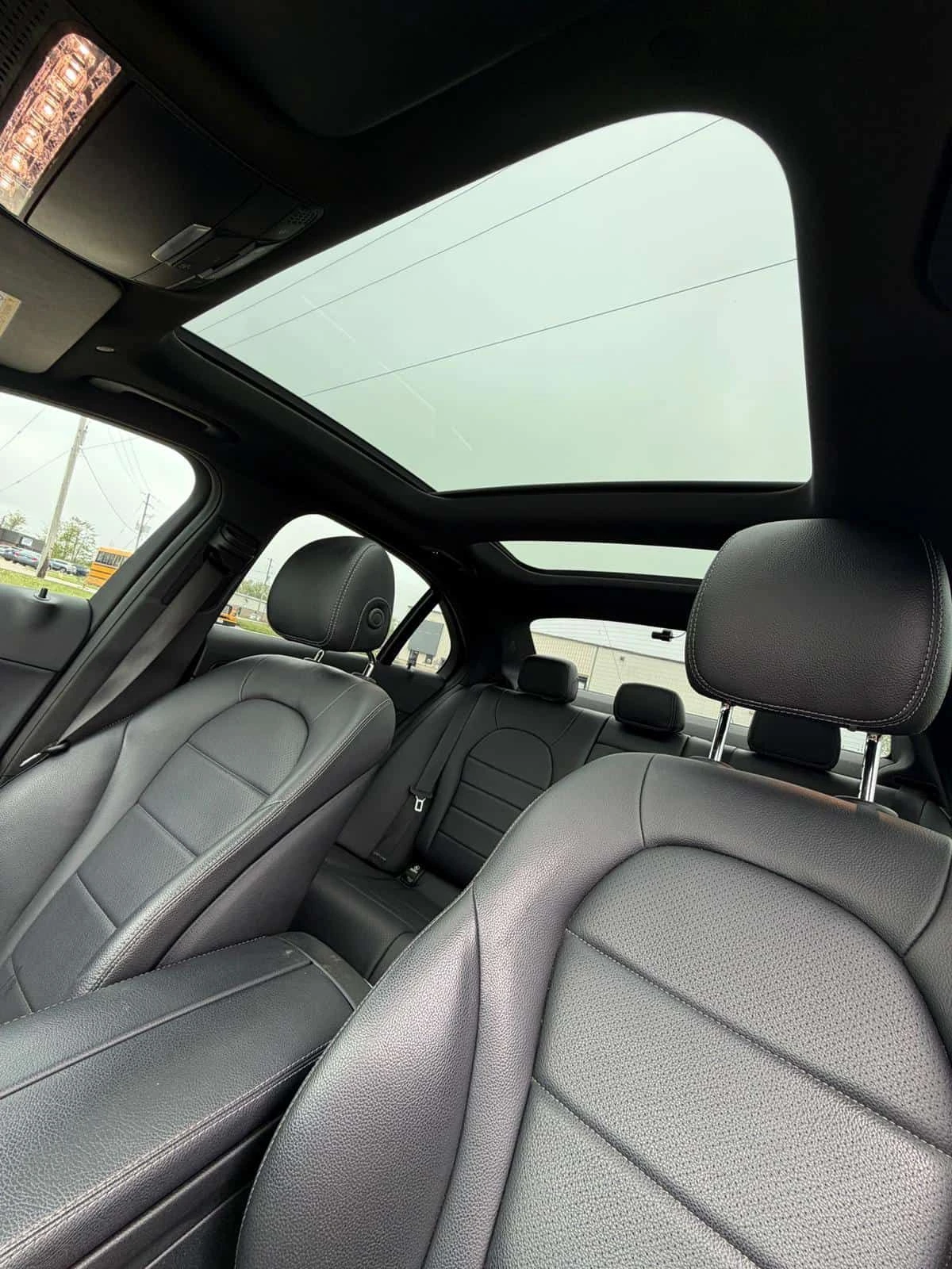 Mercedes-Benz C 300 4MATIC* DISTRONIC* PANORAMA* , снимка 12 - Автомобили и джипове - 54784074