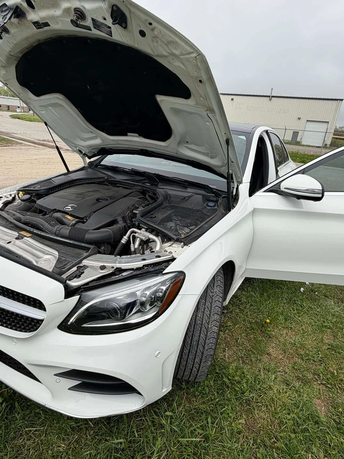 Mercedes-Benz C 300 4MATIC* DISTRONIC* PANORAMA* , снимка 13 - Автомобили и джипове - 54784074