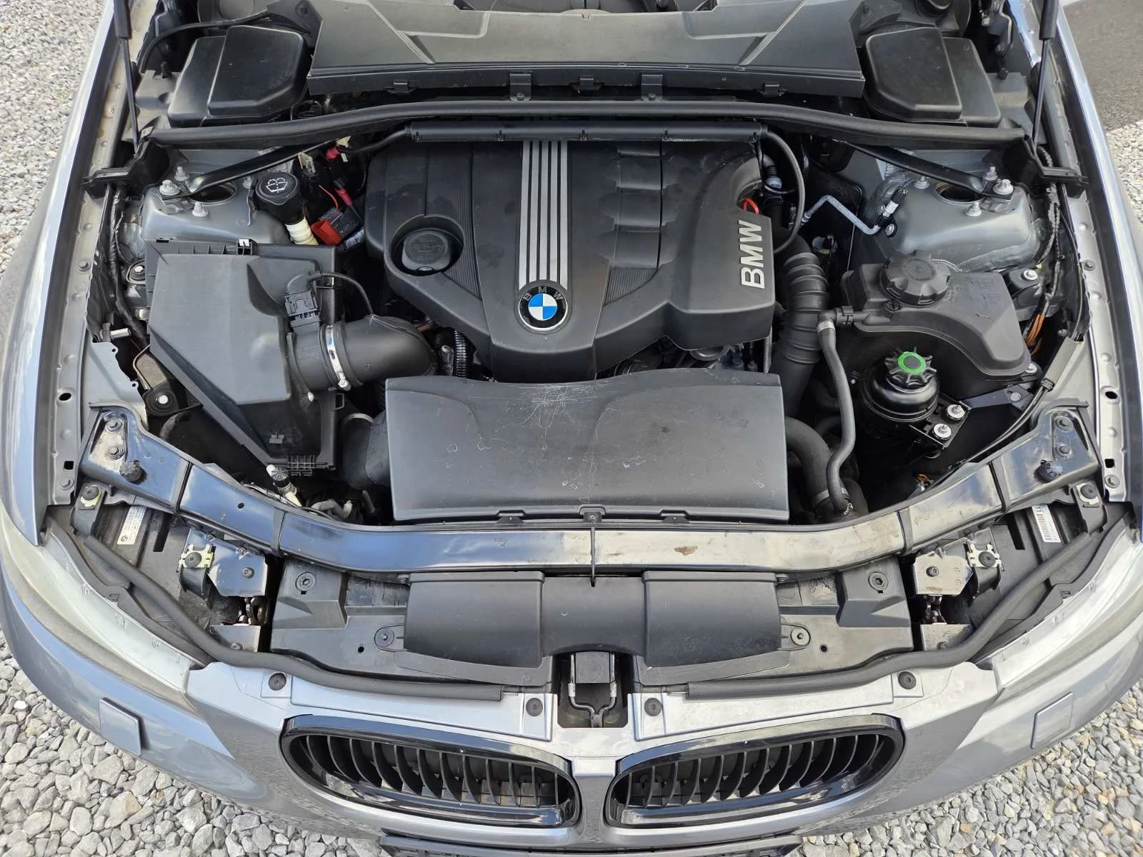 BMW 320 X-Drive Swiss, снимка 14 - Автомобили и джипове - 54980837