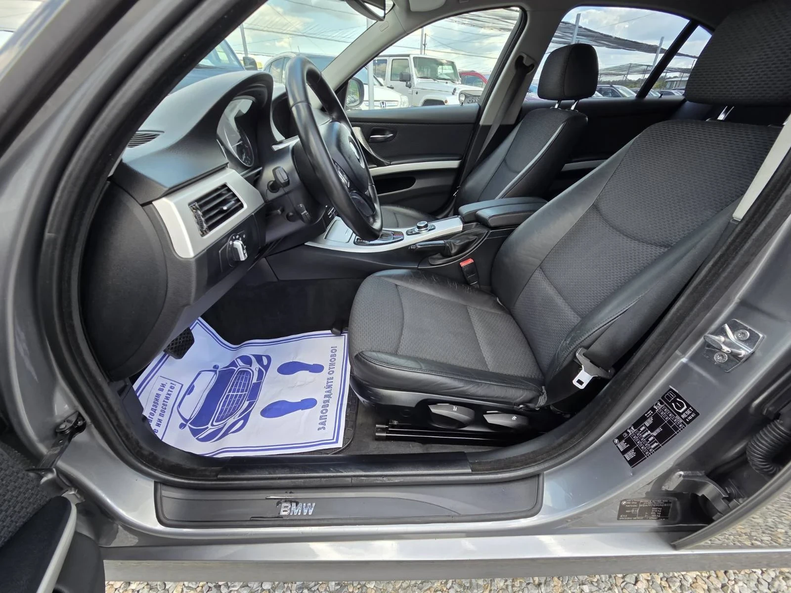 BMW 320 X-Drive Swiss, снимка 13 - Автомобили и джипове - 54980837