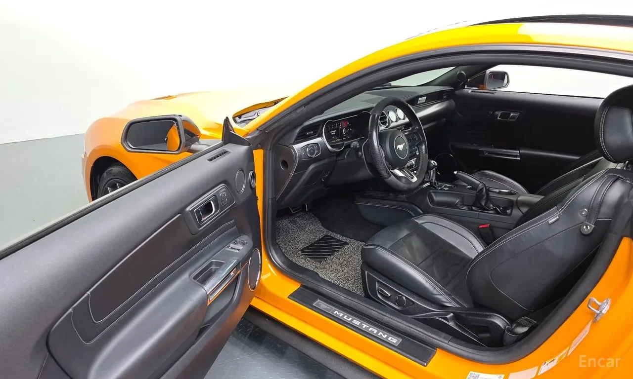 Ford Mustang DIGITALDISTRONIC/LANE ASSIST/ОБДУХВАНЕ / 2 Ключа, снимка 6 - Автомобили и джипове - 55091854