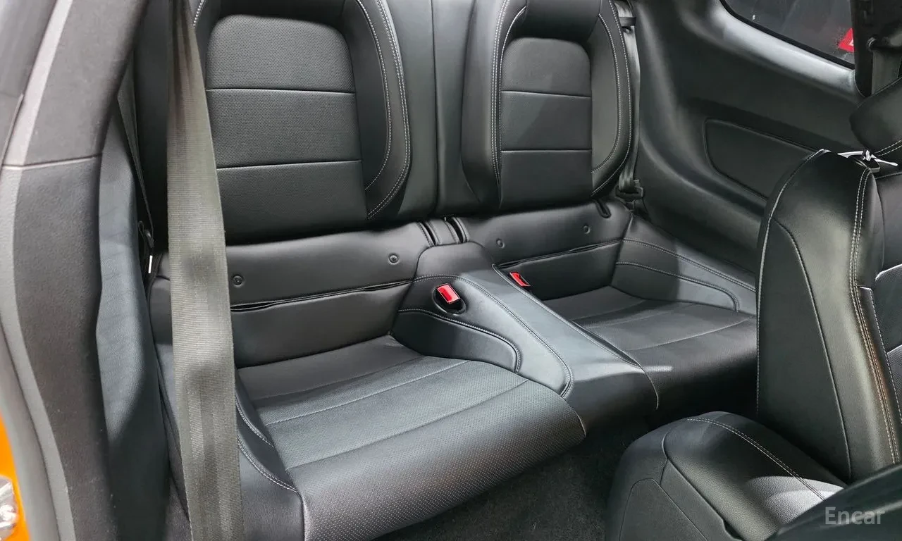 Ford Mustang DIGITALDISTRONIC/LANE ASSIST/ОБДУХВАНЕ / 2 Ключа, снимка 12 - Автомобили и джипове - 55091854