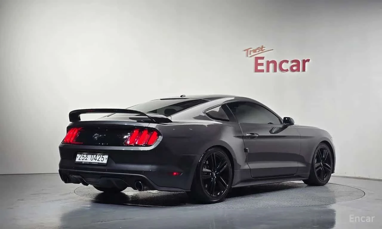 Ford Mustang Coupe | АВТОФИНАНСИРАНЕ БЕЗ ПЪРВОНАЧАЛНА ВНОСКА, снимка 2 - Автомобили и джипове - 55643466