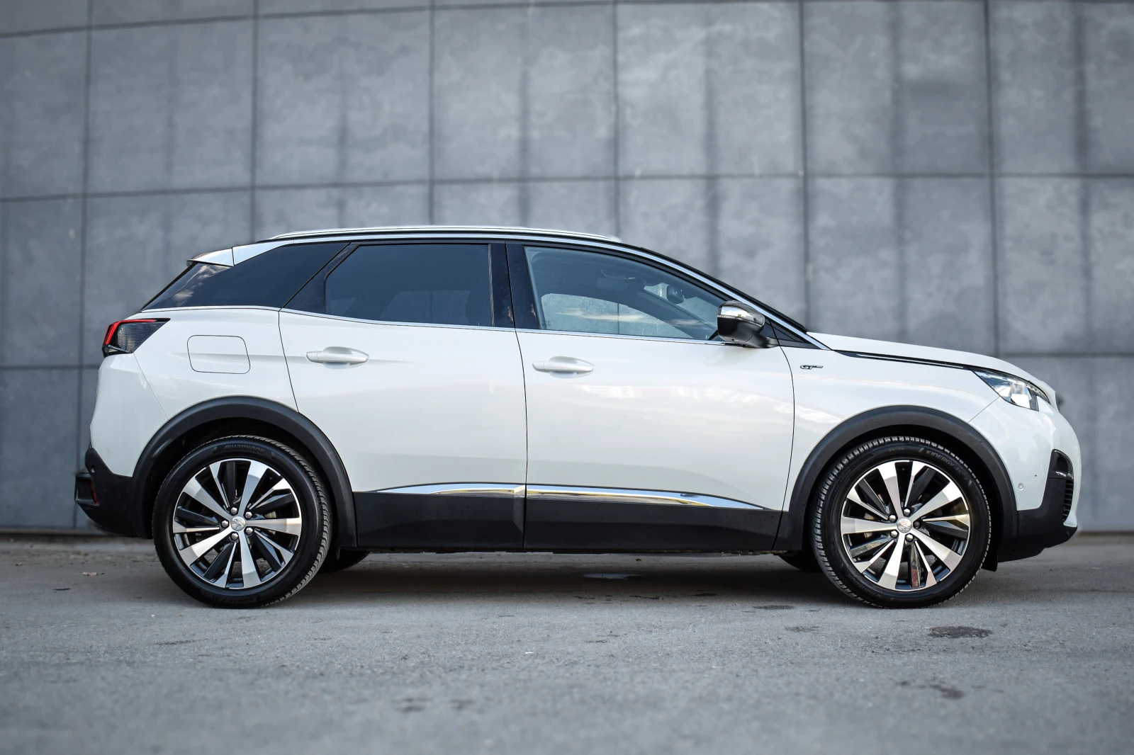 Peugeot 3008 2.0 HDI* GT-LINE* FULL LED* Масаж* FOCAL* Keyless, снимка 6 - Автомобили и джипове - 55743120