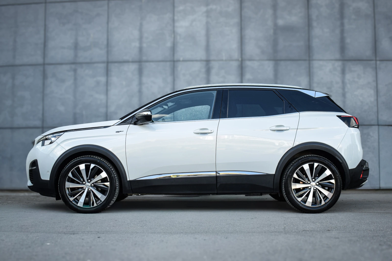 Peugeot 3008 2.0 HDI* GT-LINE* FULL LED* Масаж* FOCAL* Keyless, снимка 5 - Автомобили и джипове - 55743120