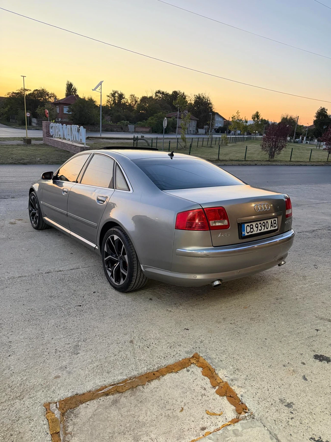 Audi A8, снимка 3 - Автомобили и джипове - 56711851