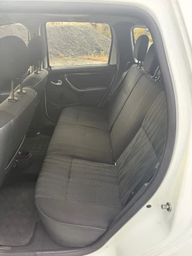 Dacia Duster 1.6i ГАЗ ИТАЛИЯ, снимка 8