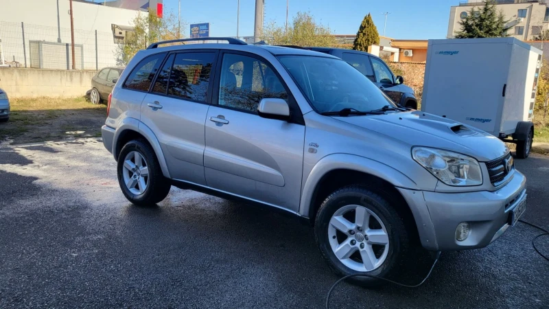 Toyota Rav4 2.0 d4d LUX, снимка 7 - Автомобили и джипове - 47905496