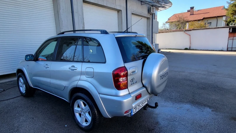 Toyota Rav4 2.0 d4d LUX, снимка 2 - Автомобили и джипове - 47905496