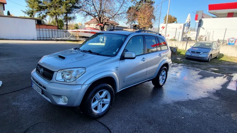 Toyota Rav4 2.0 d4d LUX, снимка 3 - Автомобили и джипове - 47905496