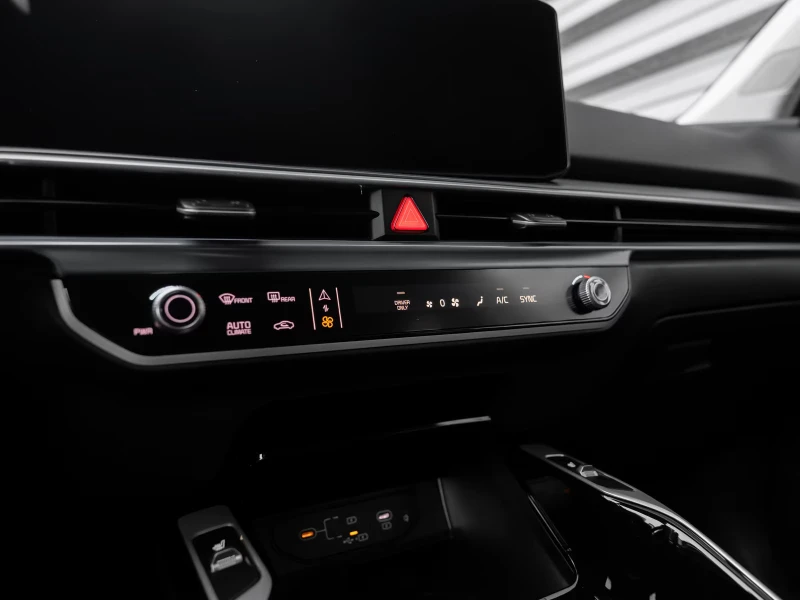 Kia Sorento 1.6PHEV/SPIRIT/252HP/360CAM/AMBI/KLESS/LED/594f, снимка 13 - Автомобили и джипове - 51374369