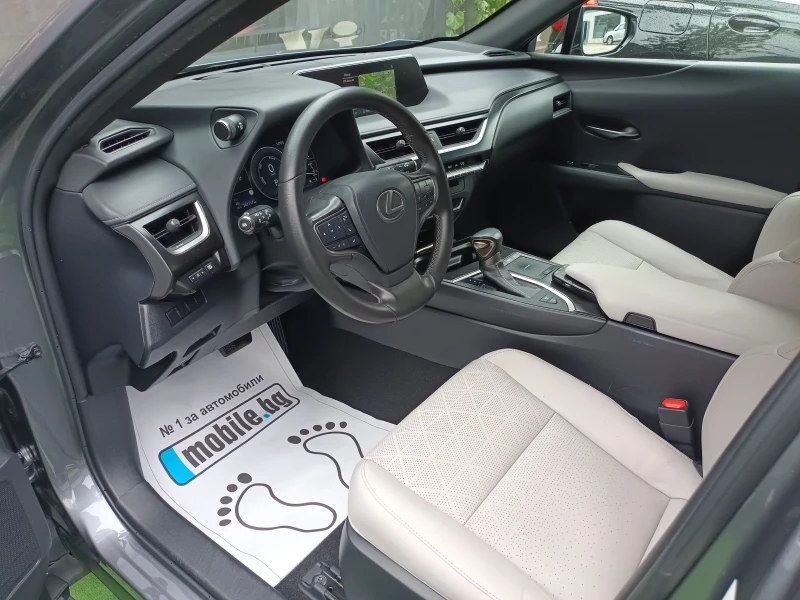 Lexus UX 250h LUXURY, снимка 6 - Автомобили и джипове - 51875686