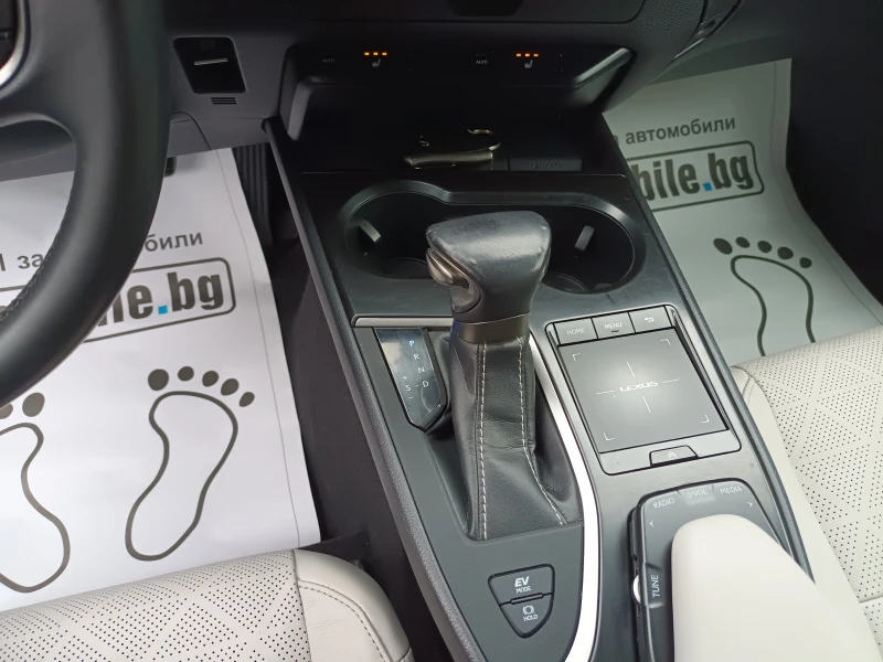 Lexus UX 250h LUXURY, снимка 11 - Автомобили и джипове - 51875686