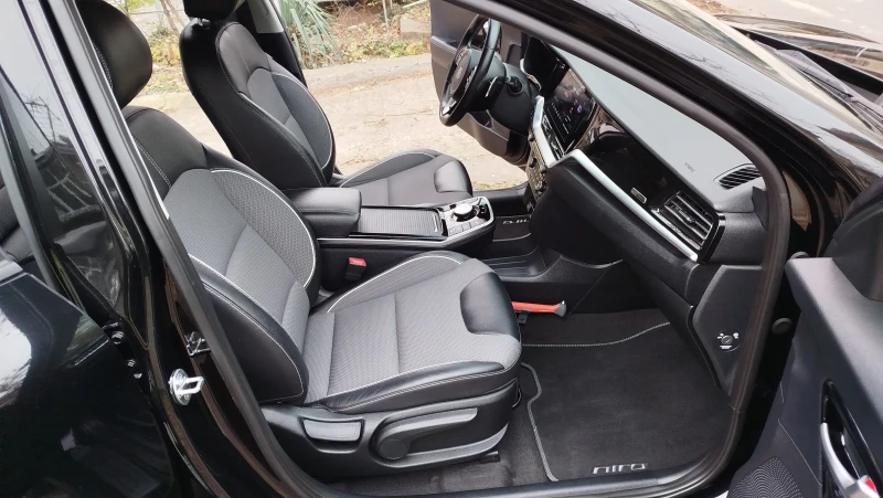 Kia Niro 64 kWh FACELIFT * FULL LED * ПАНОРАМА * НОВА, снимка 15 - Автомобили и джипове - 52790453