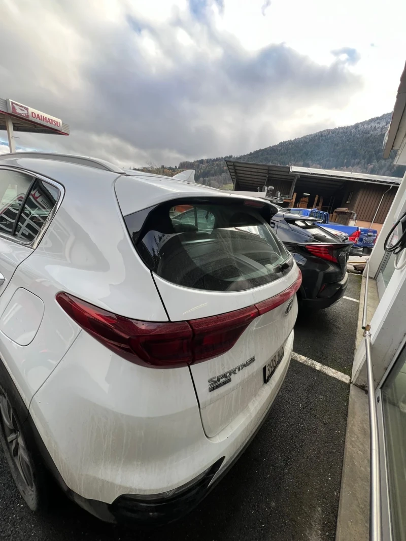 Kia Sportage 1.6 ШВЕЙЦАРИЯ 4х4 АВТОМАТИК, снимка 3 - Автомобили и джипове - 53120879