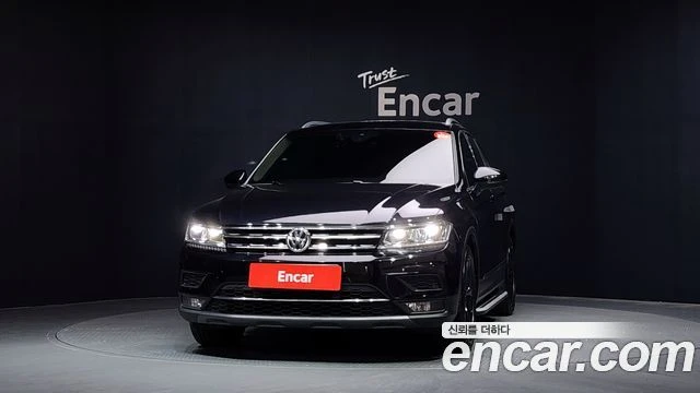 VW Tiguan | TOP SERVICE, снимка 3 - Автомобили и джипове - 55712323