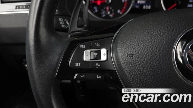 VW Tiguan | TOP SERVICE, снимка 17 - Автомобили и джипове - 55712323