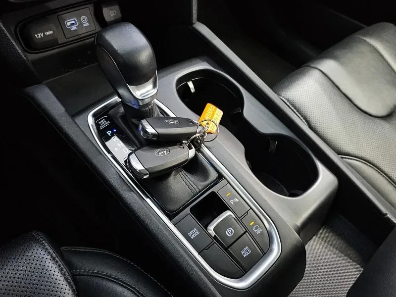 Hyundai Santa fe 2.0 2WD - САМО 30% АВАНС, снимка 9 - Автомобили и джипове - 56306651
