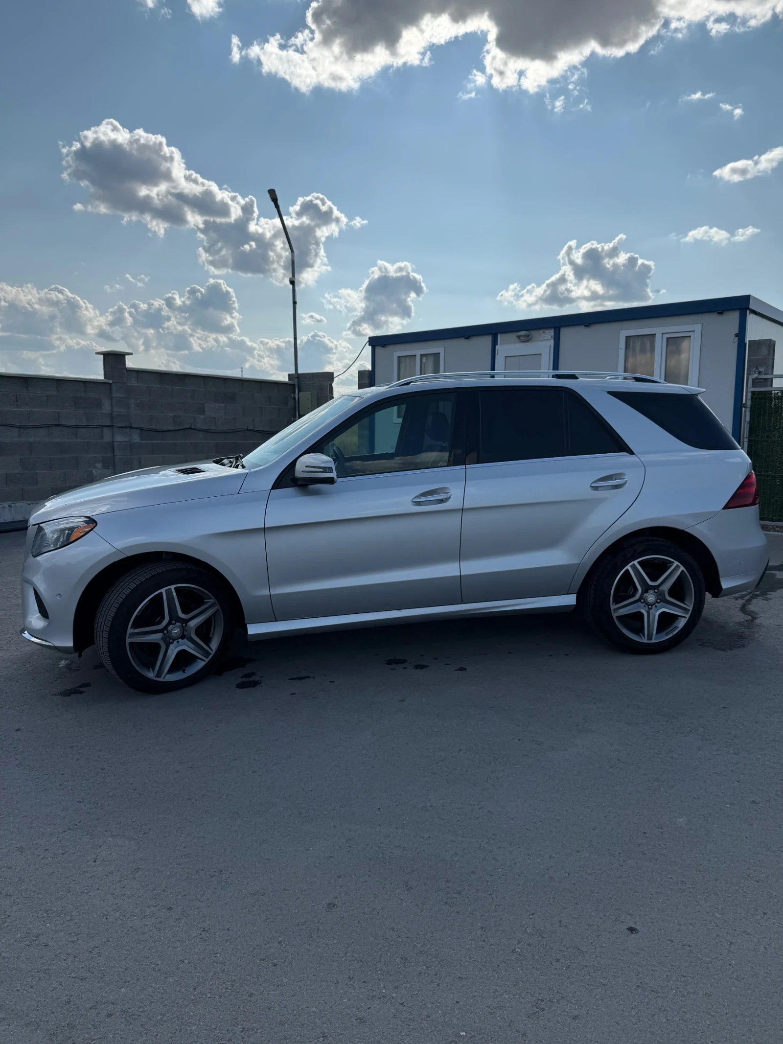 Mercedes-Benz GLE 350 4Matic AMG AIRMATIC - изображение 3