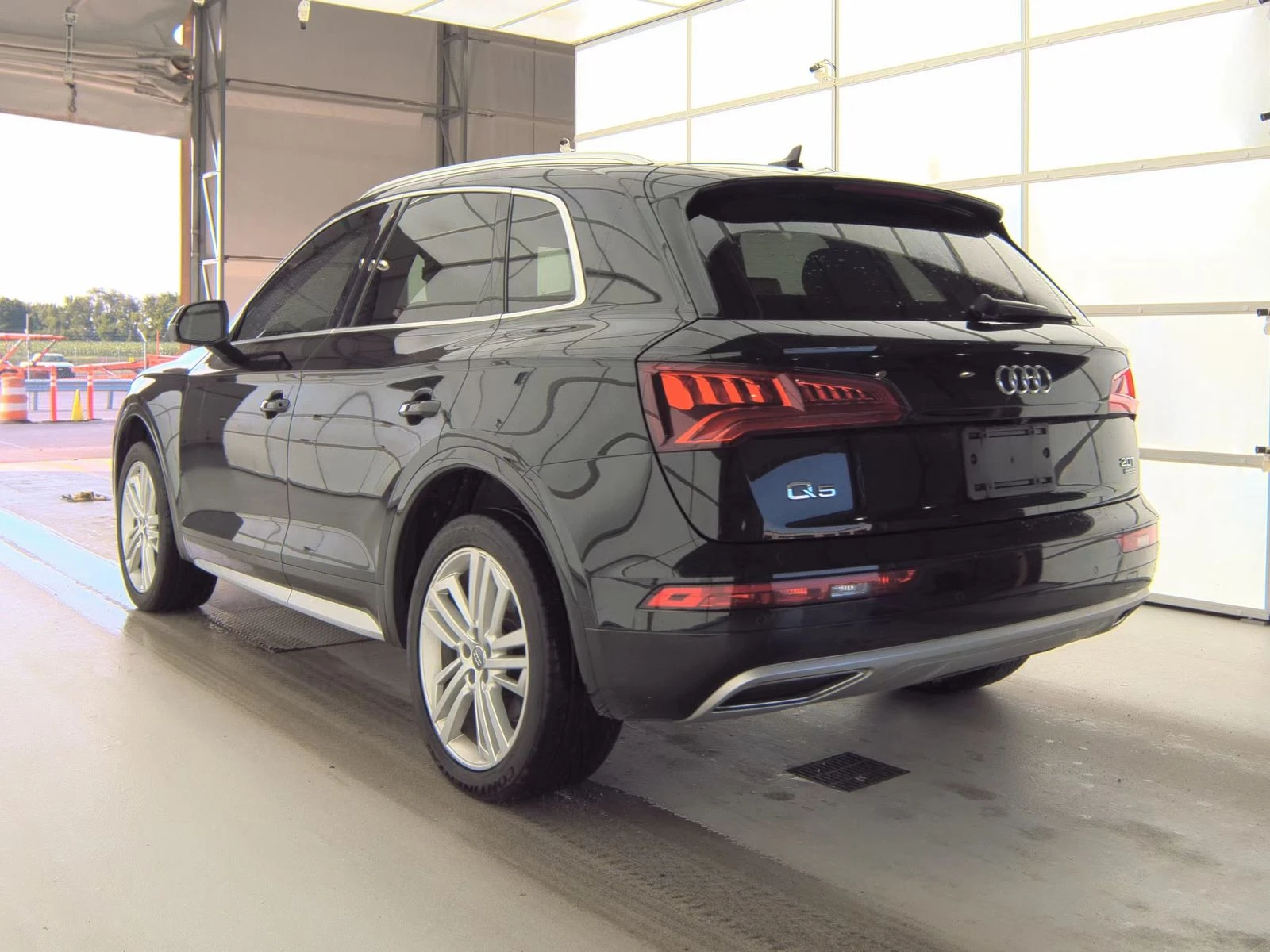 Audi Q5 Matrix* Bang&Olufsen 3D* Диг.табло* М.Точка* Пано* - изображение 6