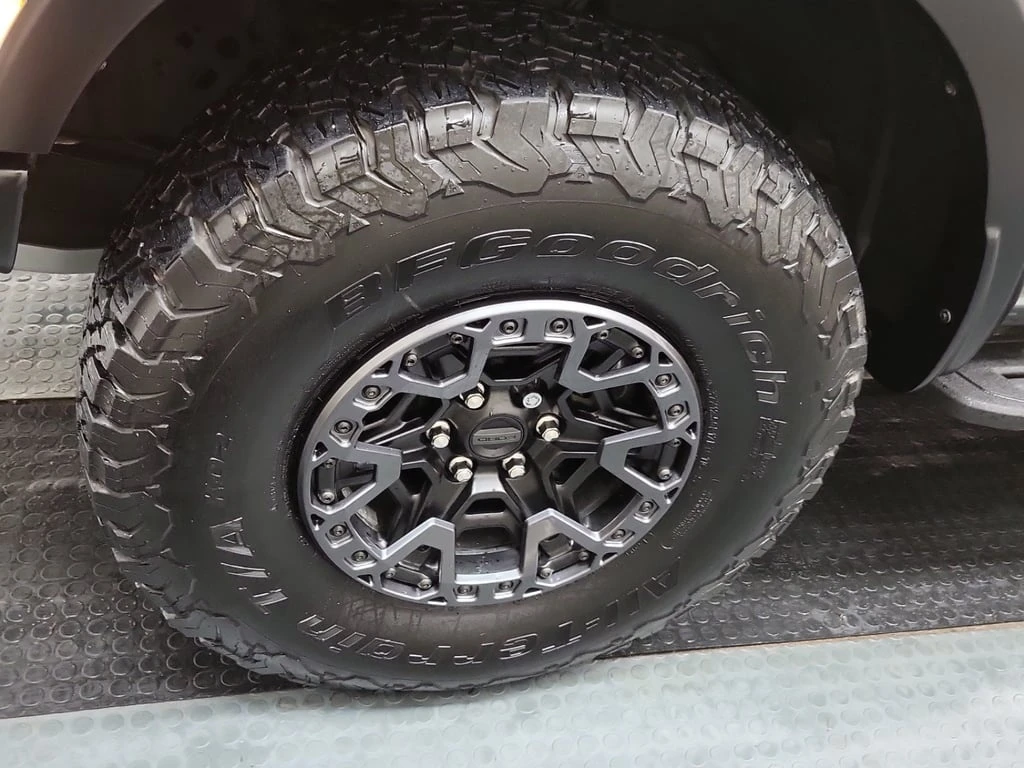 Ford F150 * RAPTOR CREW CAB SHORT BED * CARFAX * БЕЗ ПЪРВОНА - изображение 6