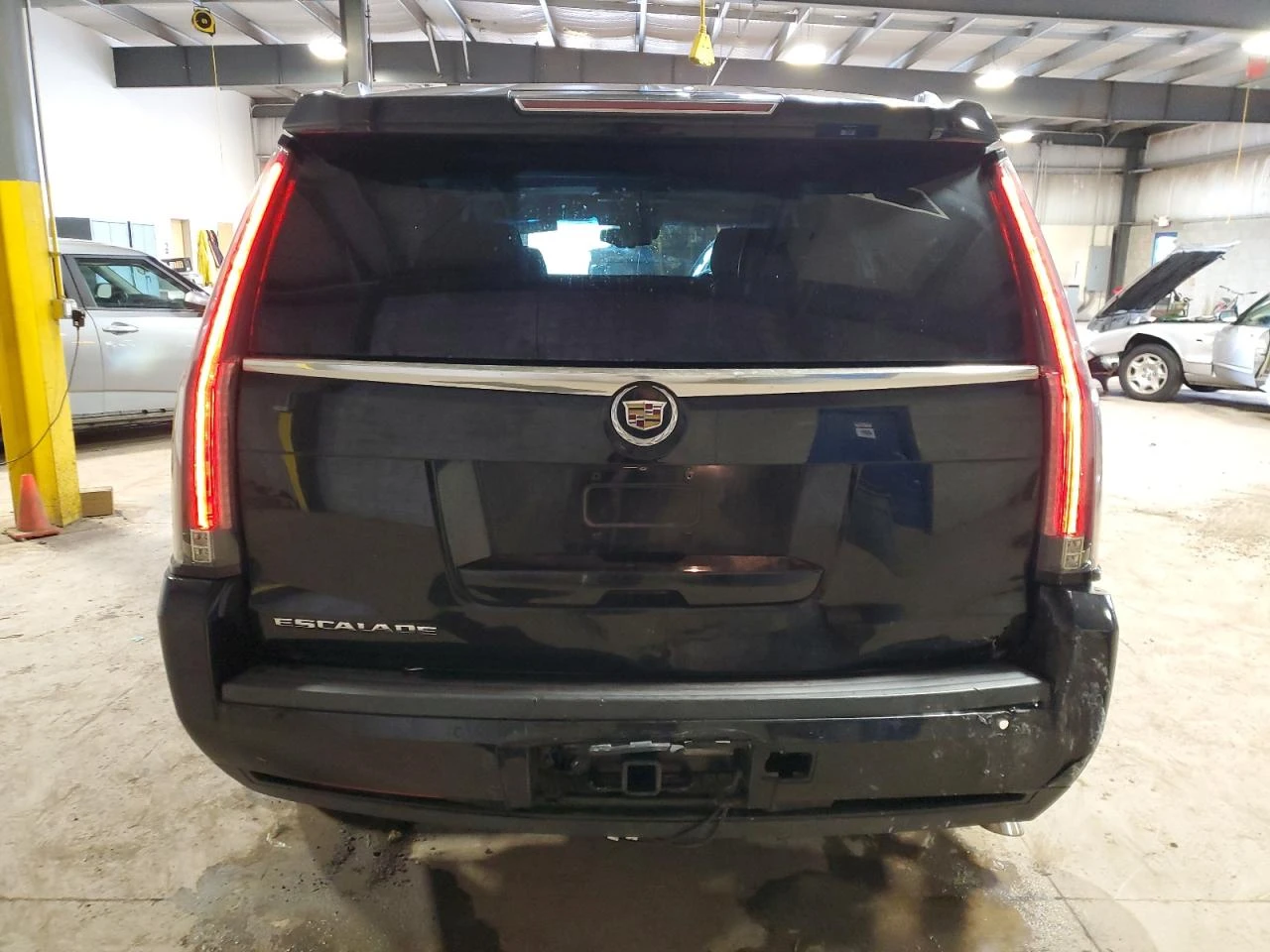 Cadillac Escalade PREMIUM AWD/ФИНАНСИРАНЕ - изображение 6