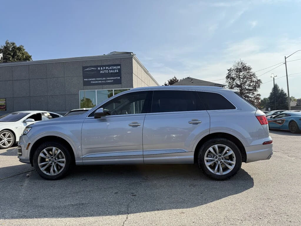 Audi Q7 * АВТО КРЕДИТ* ЦЕНА ДО БГ * СЕРВИЗНА ИСТОРИЯ *  - изображение 6